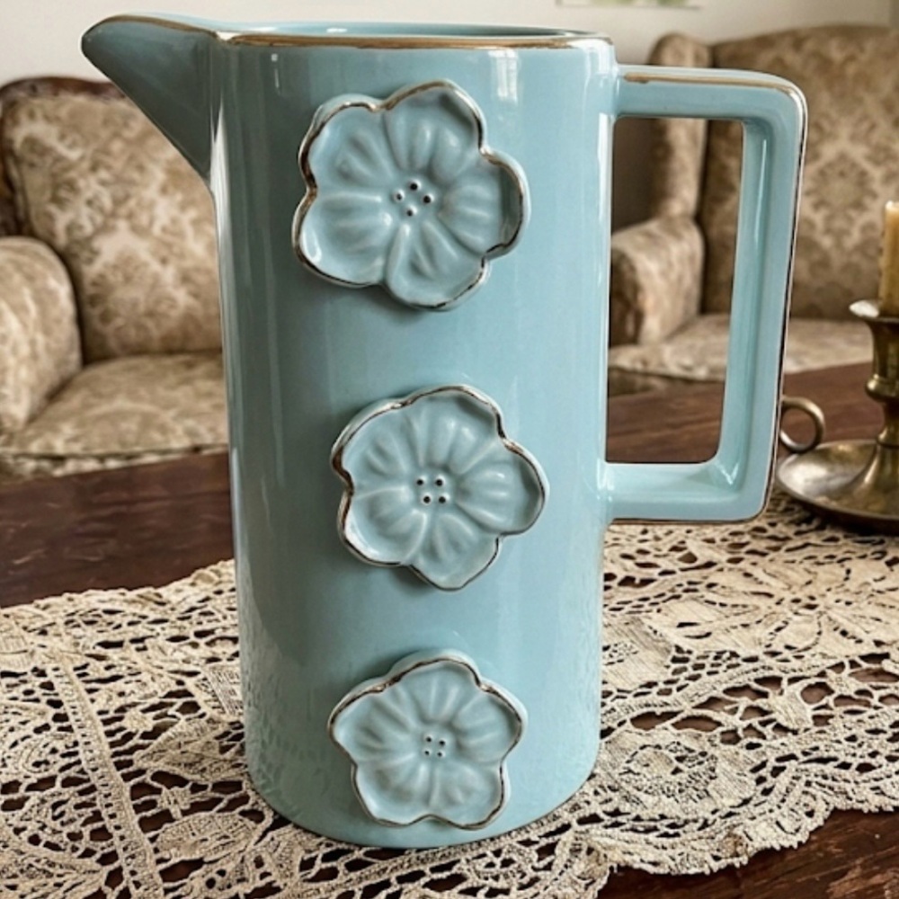 ART DECO VINTAGE TURQUOISE CAPODIMONTE PITCHER. EXCELLENT CONDITION.GORGEOUS